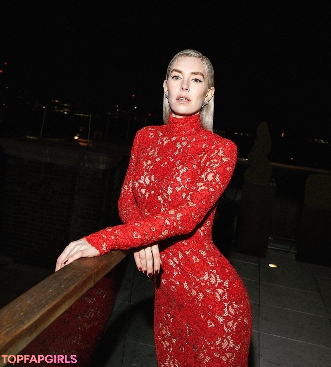 Photo nue de fuite OnlyFans de Vanessa Kirby #7 Photo nue de fuite OnlyFans de Vanessa Kirby #7
