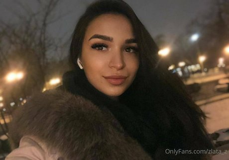 Photo nue de fuite OnlyFans de Goldenzlata