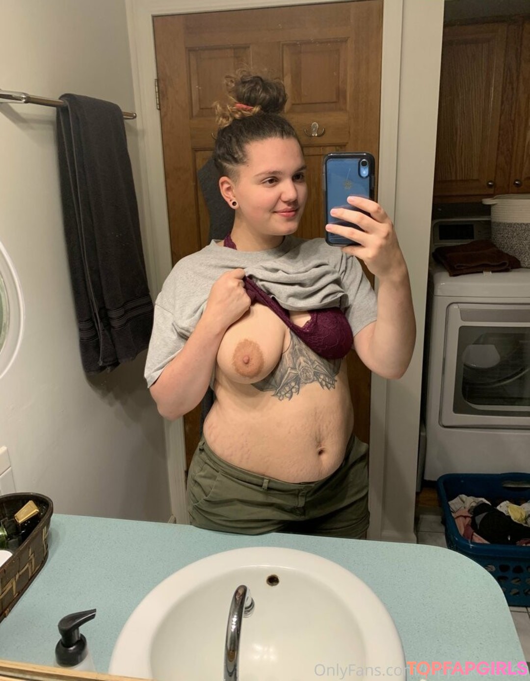 Photo nue de fuite OnlyFans de Hippiekitten420 #48 Photo nue de fuite OnlyFans de Hippiekitten420 #48