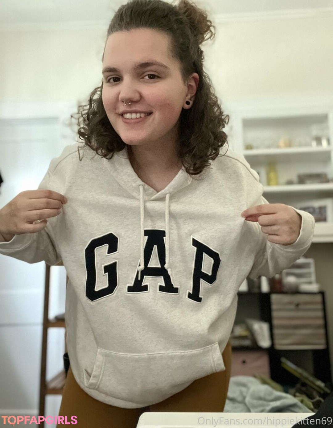 Photo nue de fuite OnlyFans de Hippiekitten420 #65 Photo nue de fuite OnlyFans de Hippiekitten420 #65