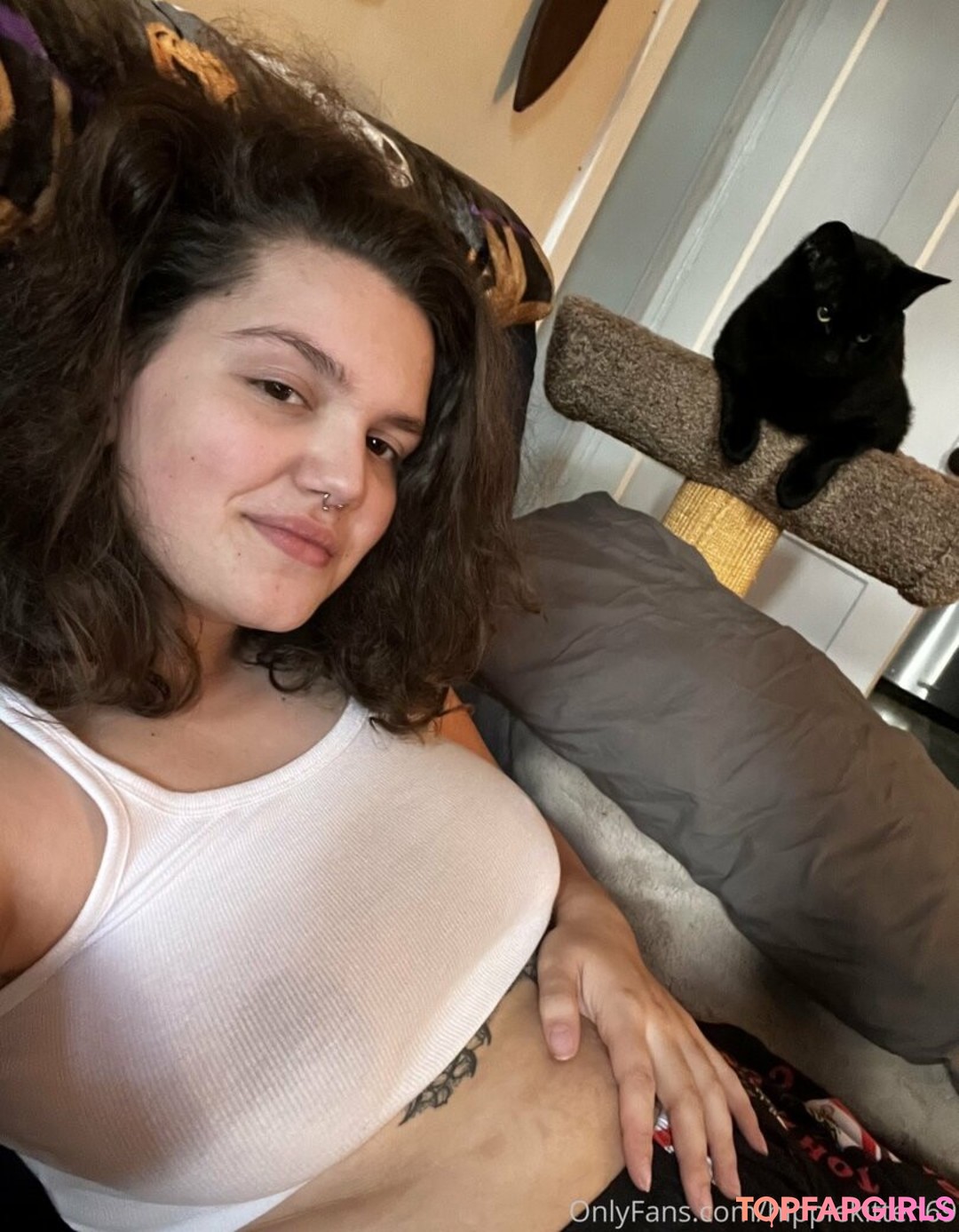 Photo nue de fuite OnlyFans de Hippiekitten420 #72 Photo nue de fuite OnlyFans de Hippiekitten420 #72