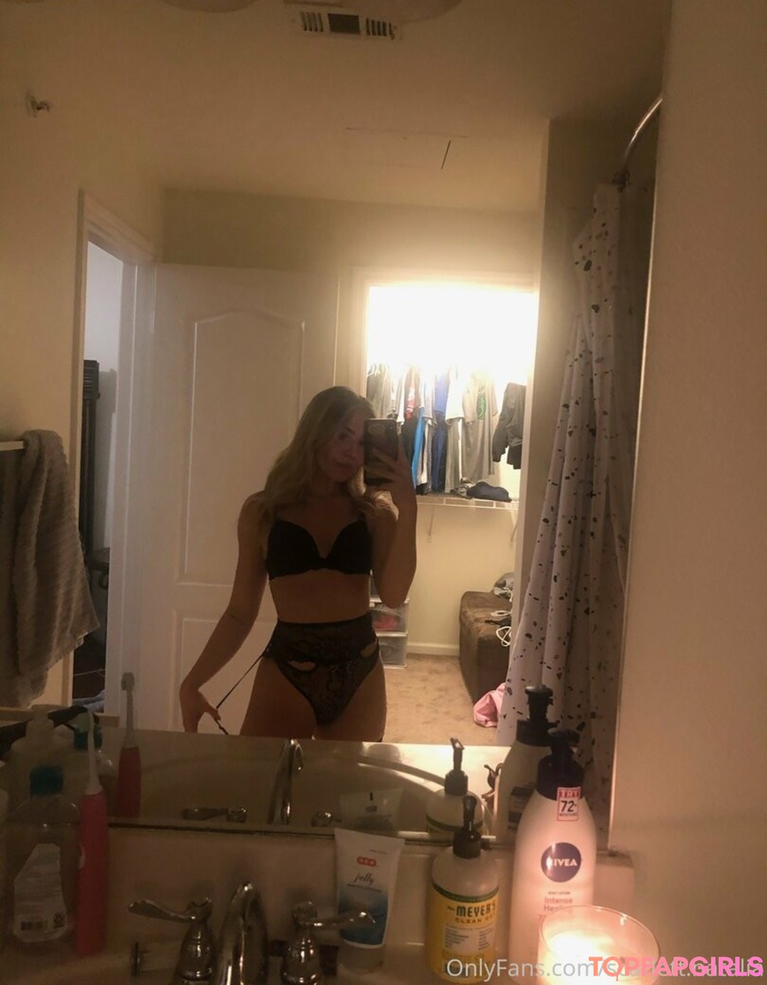 Photo nue de fuite OnlyFans de Alessandranatalia #27 Photo nue de fuite OnlyFans de Alessandranatalia #27