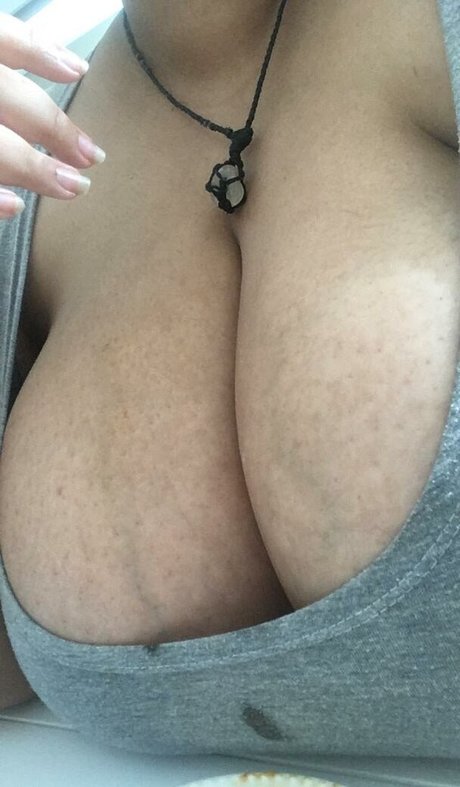 Photo nue de fuite OnlyFans de Thalia Brandao