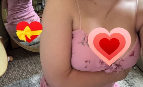 Photo nue de fuite OnlyFans de Strawbre