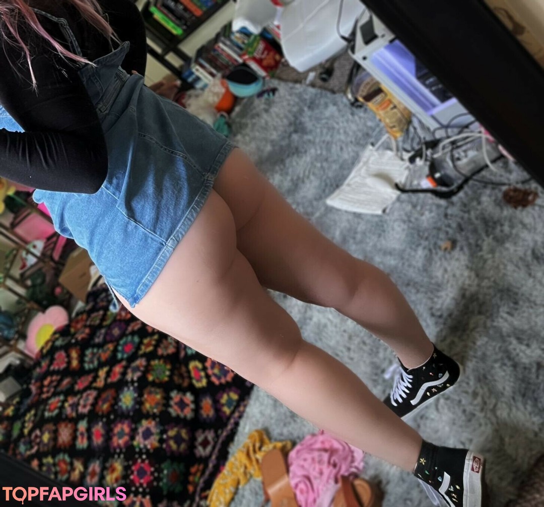 Photo nue de fuite OnlyFans de Strawbre #13 Photo nue de fuite OnlyFans de Strawbre #13