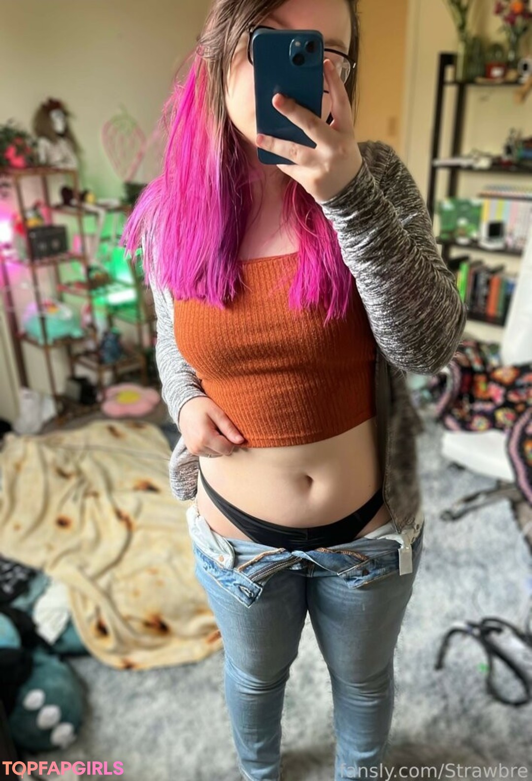 Photo nue de fuite OnlyFans de Strawbre #23 Photo nue de fuite OnlyFans de Strawbre #23