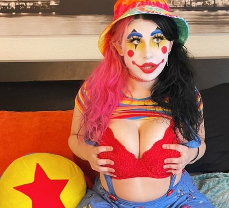 Photo nue de fuite OnlyFans de Clown Girls