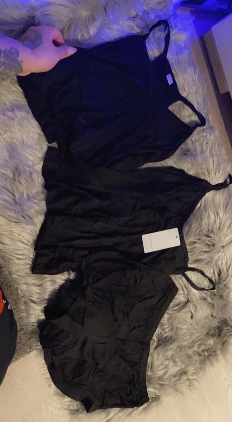 Photo nue de fuite OnlyFans de Honeygold