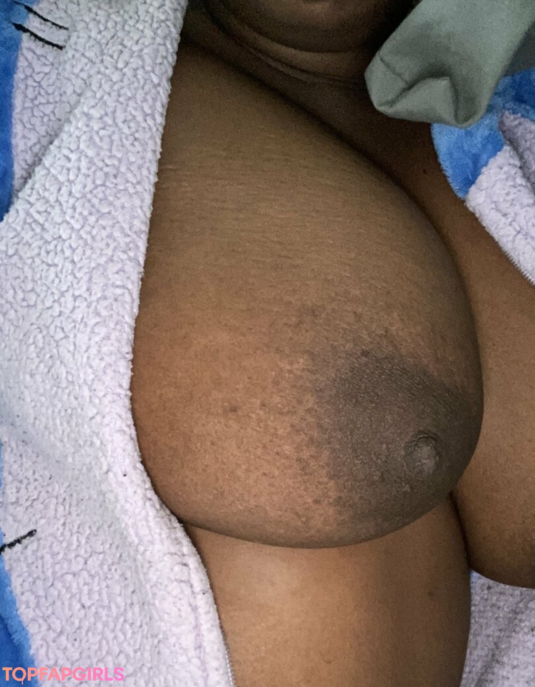 Photo nue de fuite OnlyFans de Thatchocobxtch #44 Photo nue de fuite OnlyFans de Thatchocobxtch #44