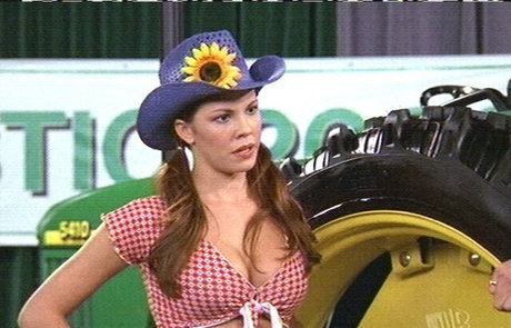 Nikki Cox