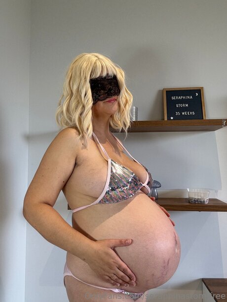 Photo nue de fuite OnlyFans de Seraphinastormfree