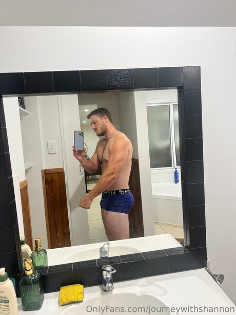 Photo nue de fuite OnlyFans de Journeywithshannon