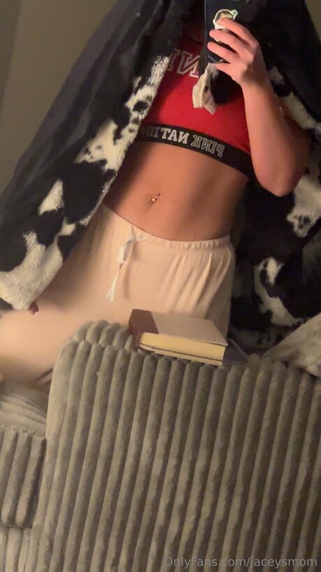 Photo nue de fuite OnlyFans de Jaceysmom