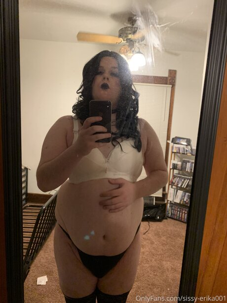 Sissy Erika001