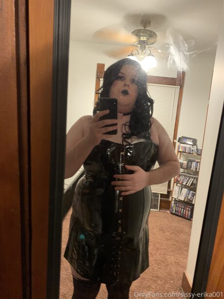 Sissy Erika001