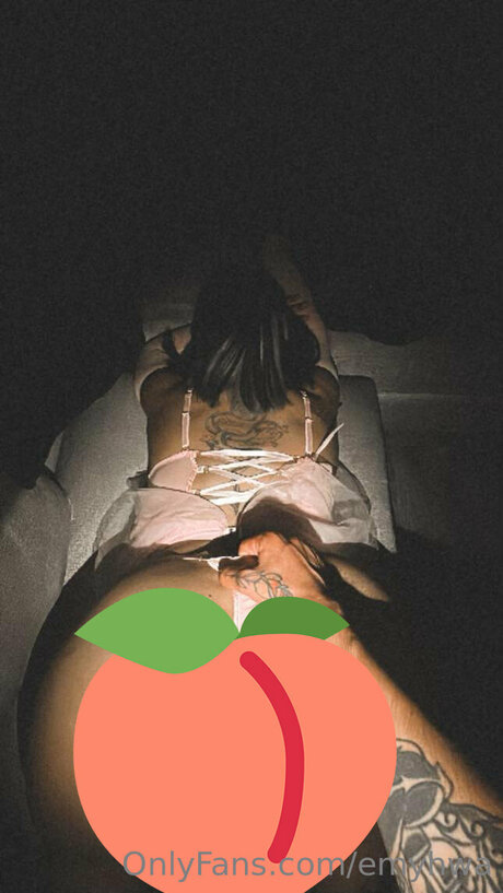 Photo nue de fuite OnlyFans de Emyhwa