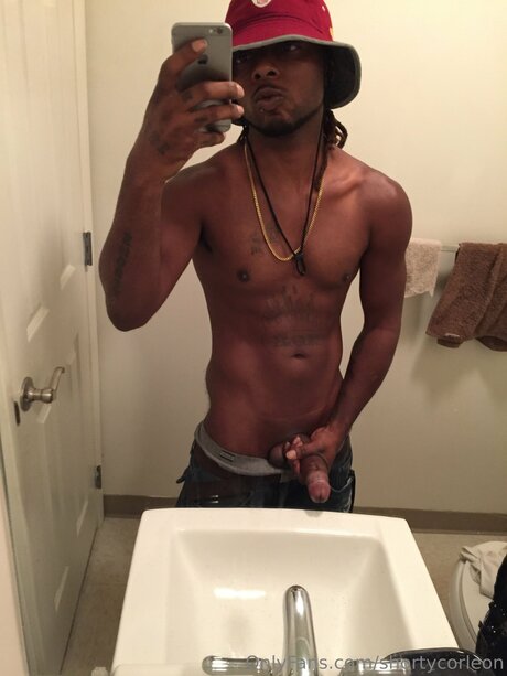 Photo nue de fuite OnlyFans de Shortycorleon