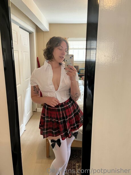 Photo nue de fuite OnlyFans de Potpunisher