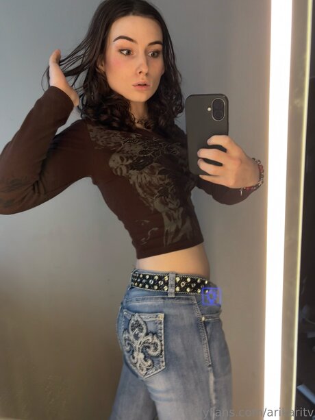 Photo nue de fuite OnlyFans de Arikaritv