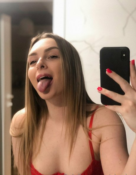 Photo nue de fuite OnlyFans de Elsa Jay