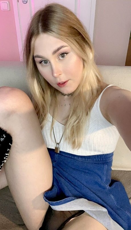 Eva Ellary
