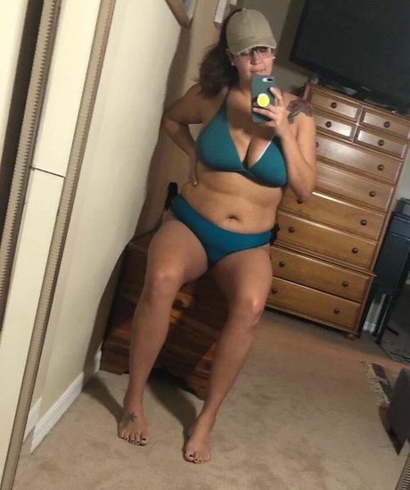 Photo nue de fuite OnlyFans de Tallnerdywoman