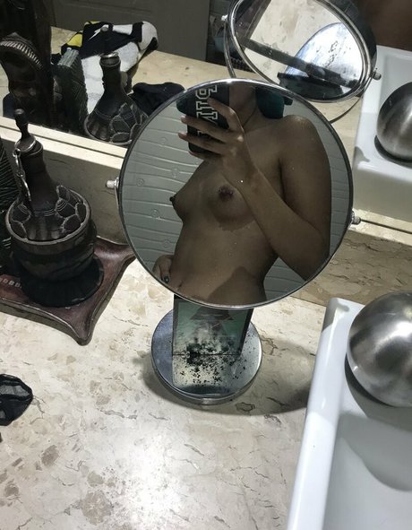 Photo nue de fuite OnlyFans de Coelhopink