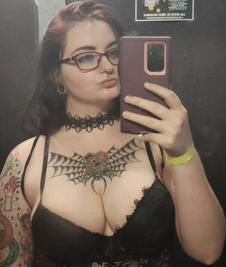 Abhor_mistress