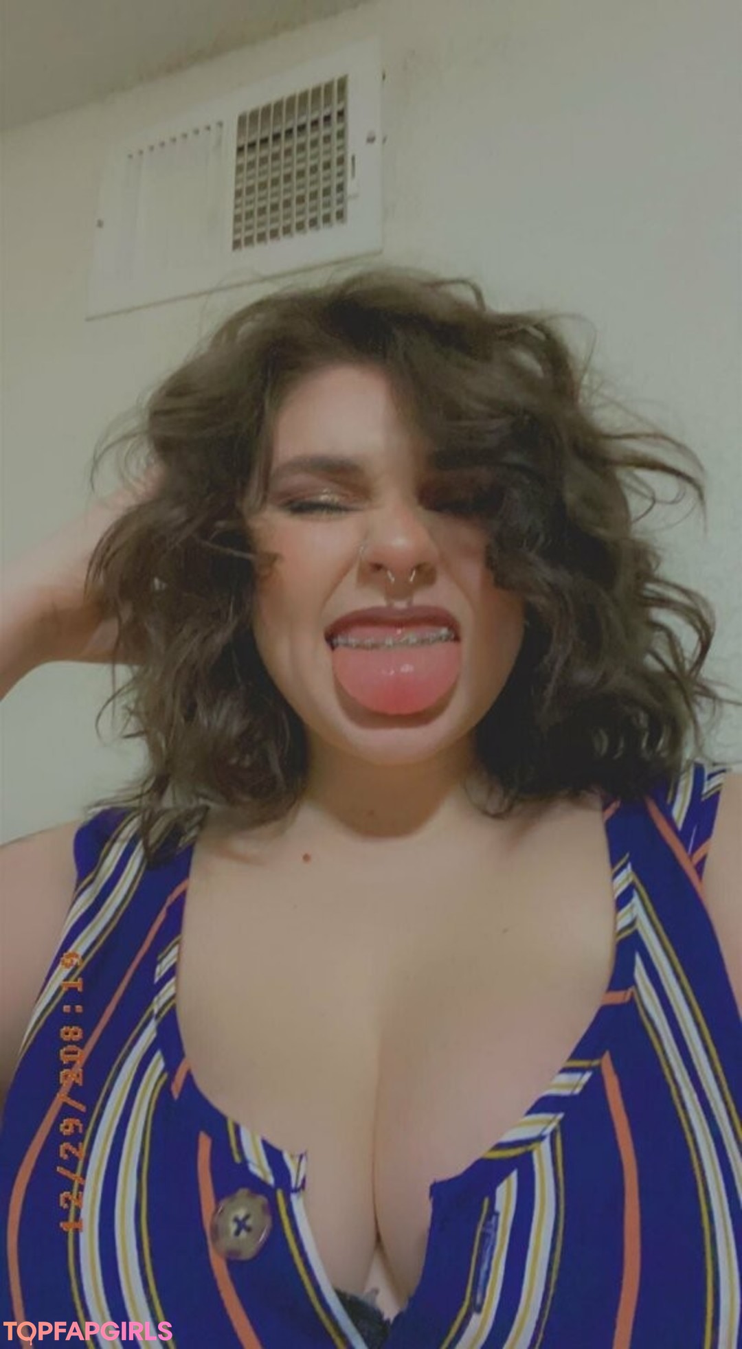 Photo nue de fuite OnlyFans de Victoriascottlyn #17 Photo nue de fuite OnlyFans de Victoriascottlyn #17