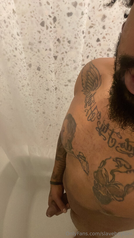 Photo nue de fuite OnlyFans de Slaveboytoni