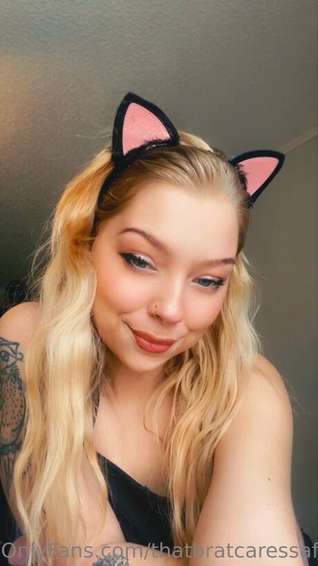 Photo nue de fuite OnlyFans de Thatbratcaressafree