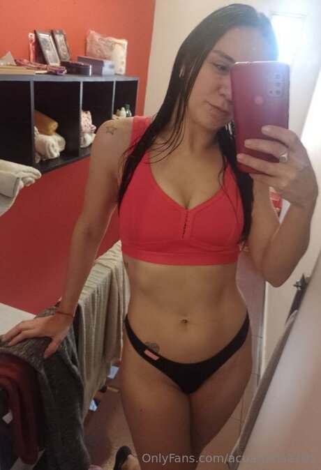 Photo nue de fuite OnlyFans de Acuariana2201
