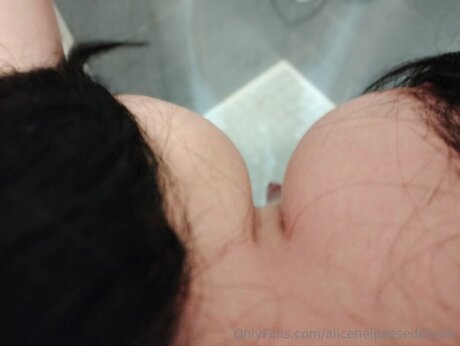 Photo nue de fuite OnlyFans de Alicenelpaesedelkink