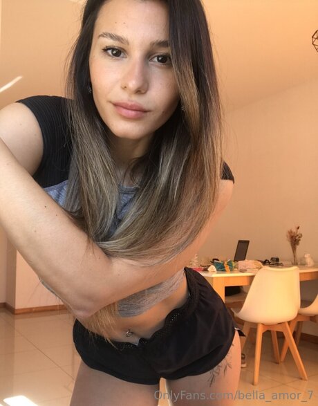 Photo nue de fuite OnlyFans de Bella Amor 7