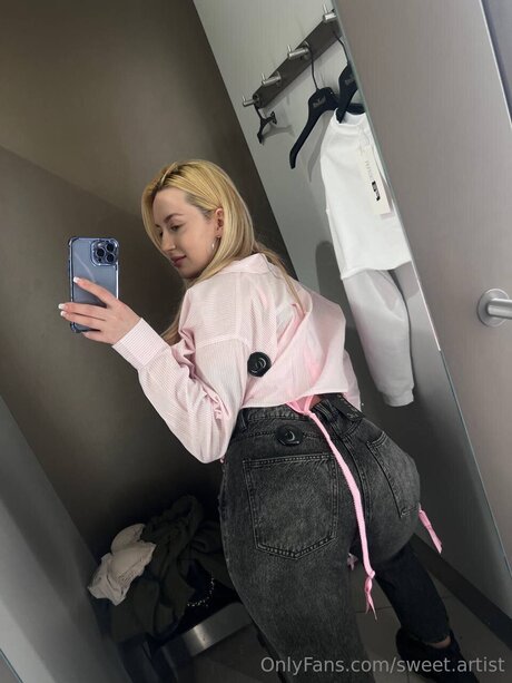 Photo nue de fuite OnlyFans de Sweet Artist