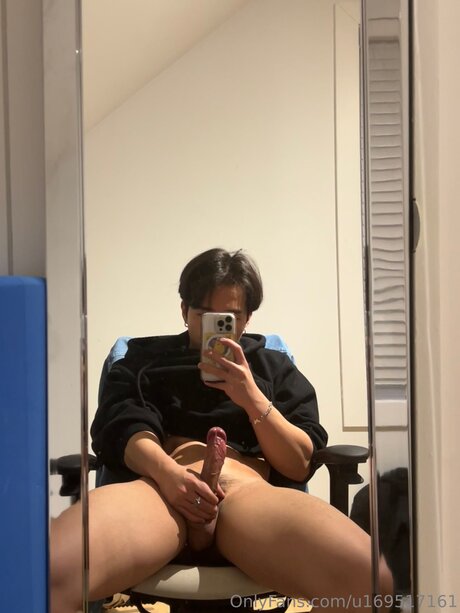 U169517161