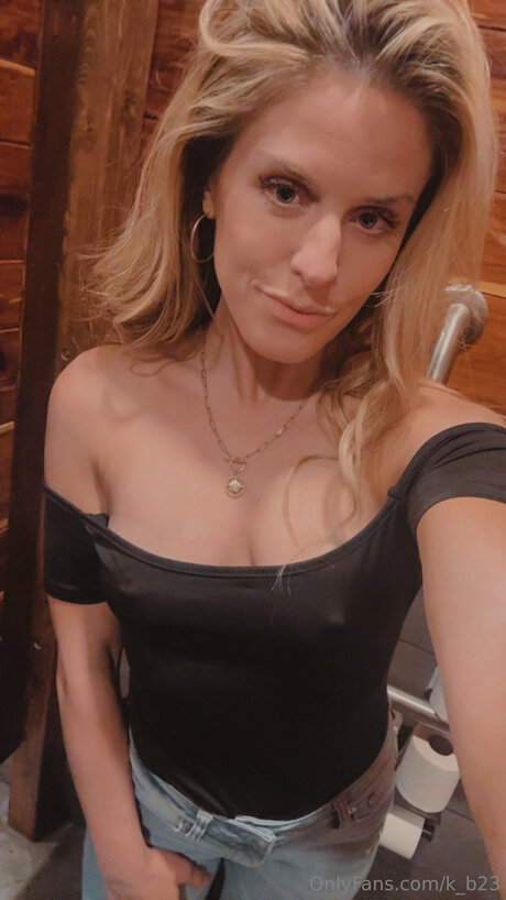 Photo nue de fuite OnlyFans de K B23
