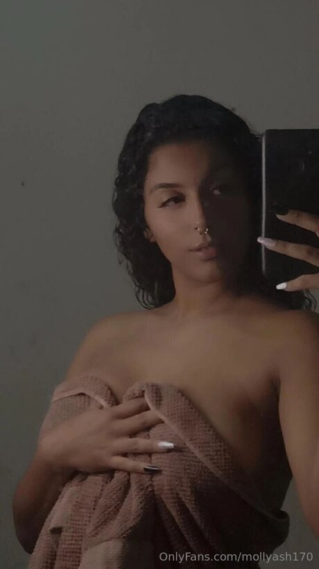 Photo nue de fuite OnlyFans de Mollyash170