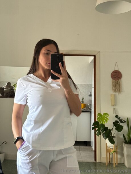 Photo nue de fuite OnlyFans de Micaleasoyyyo