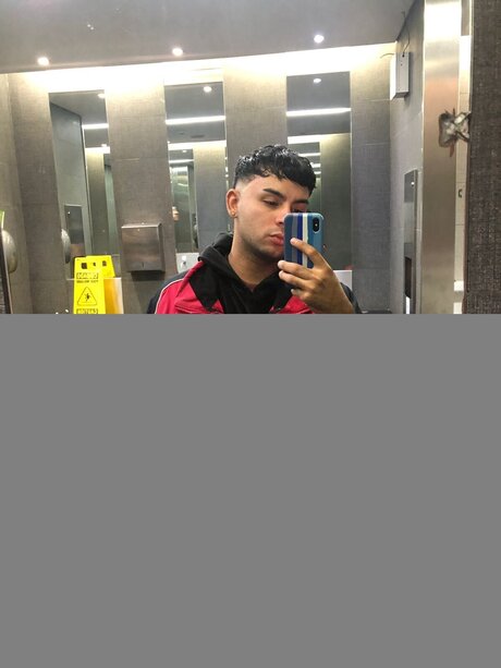 Photo nue de fuite OnlyFans de Aaronrodri0
