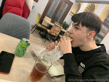 Alexitwink19
