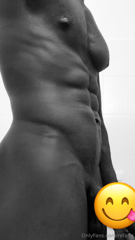 Photo nue de fuite OnlyFans de Refane