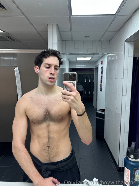 Boywithaboner
