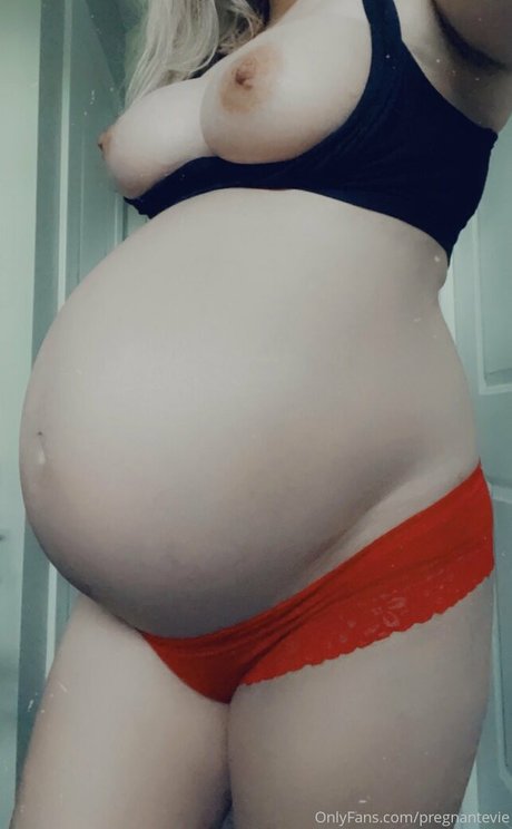 Hotmomevie