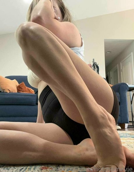 Hotmomevie