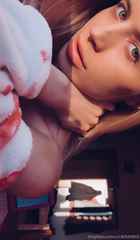 Photo nue de fuite OnlyFans de Linadiaa
