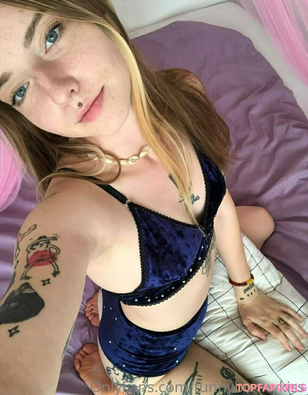 Photo nue de fuite OnlyFans de Funnybunnykiss #82 Photo nue de fuite OnlyFans de Funnybunnykiss #82