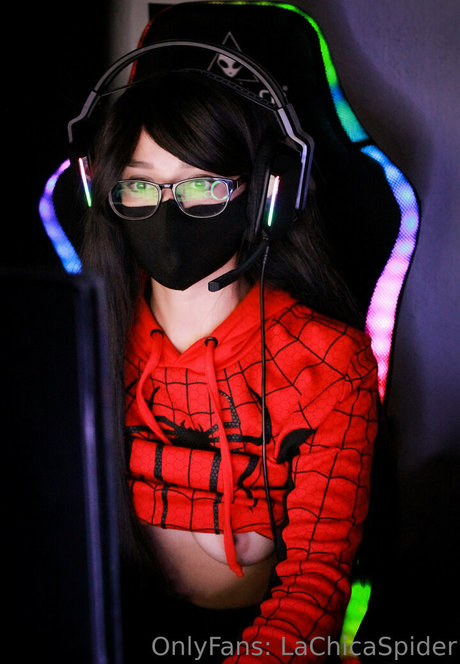 LaChicaSpider