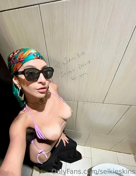Photo nue de fuite OnlyFans de Selkieskins