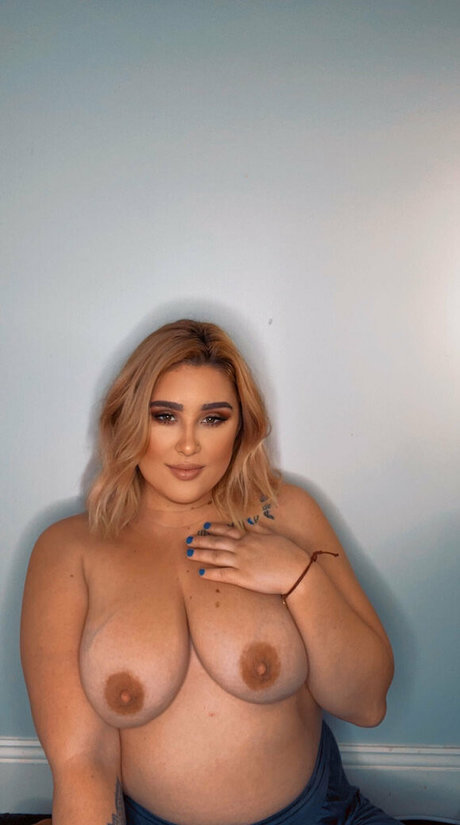 Mollygrey_previews